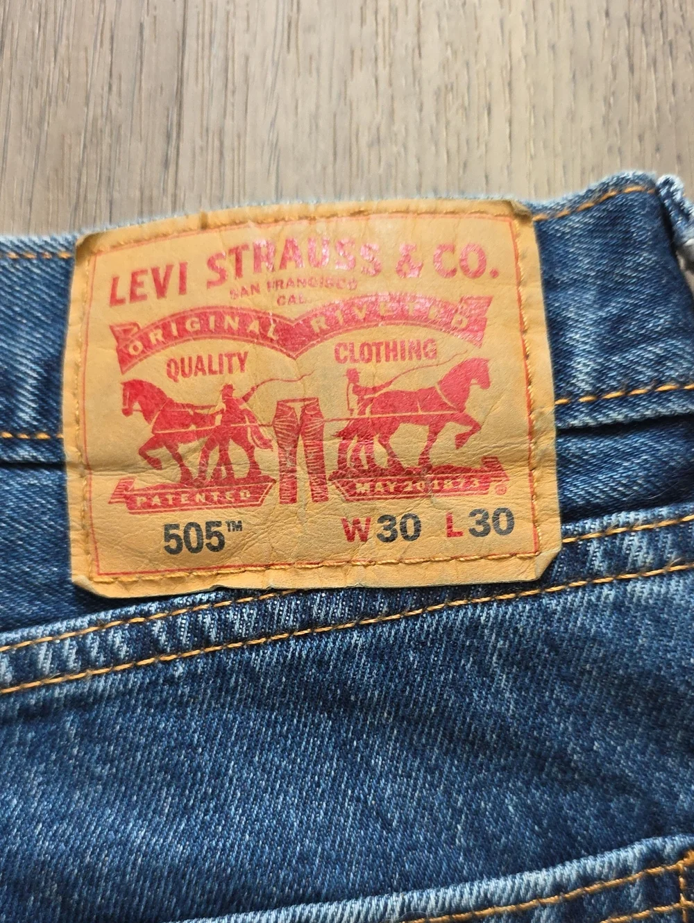 Classic Levi's 505 Straight-Leg Blue Denim Jeans Cropped 30 x 28